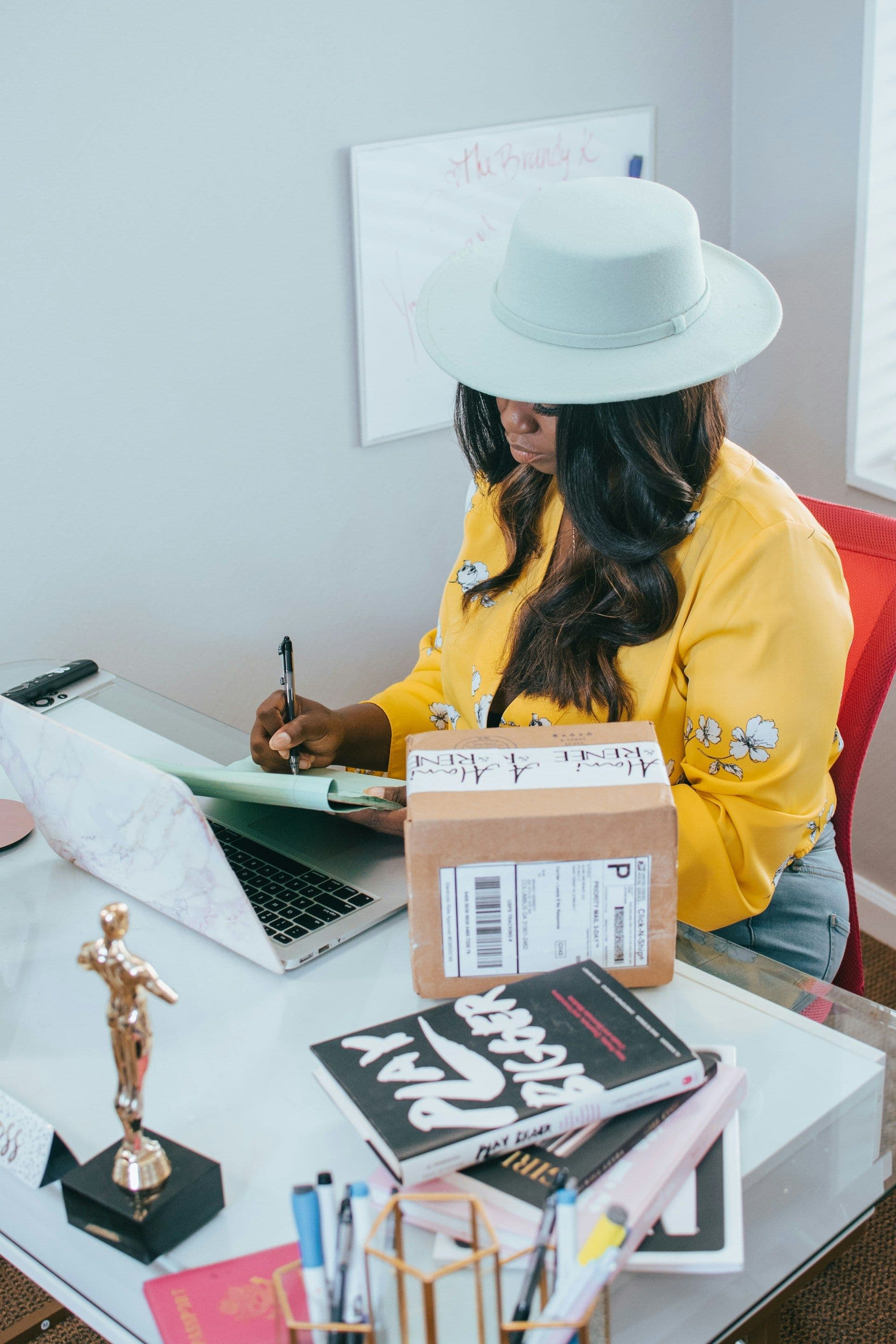 Owner Draw: What It Is & How Bookkeepers Record It