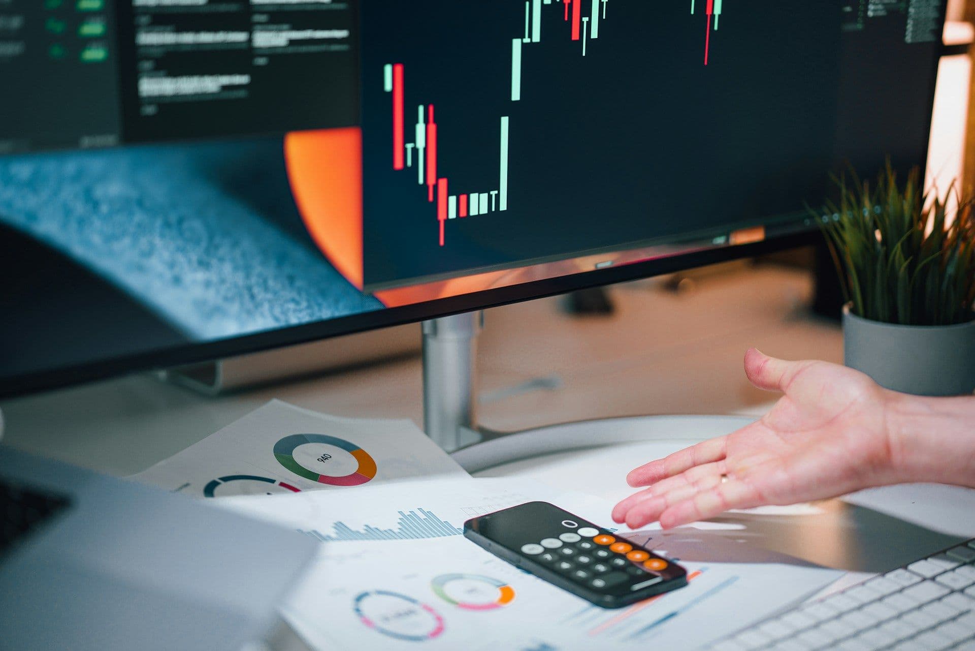 Bookkeeper comparing QuickBooks POS integration tools